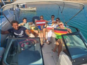 Booking Luxury Jet boat Tours to Snorkeling Dolphin House 7