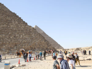 Booking Luxury Pyramids Day Trips from Hurghada to Visit Sphinx of Giza 3