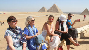 Booking Pyramids Day Trips from EL Gouna Hotels to Visit Sphinx of Giza, The Egyptian Museum with Egyptologist Small Group Cairo Tour from EL Gouna