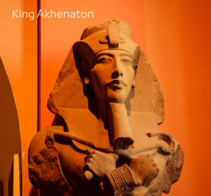 King-Akhenaton-18