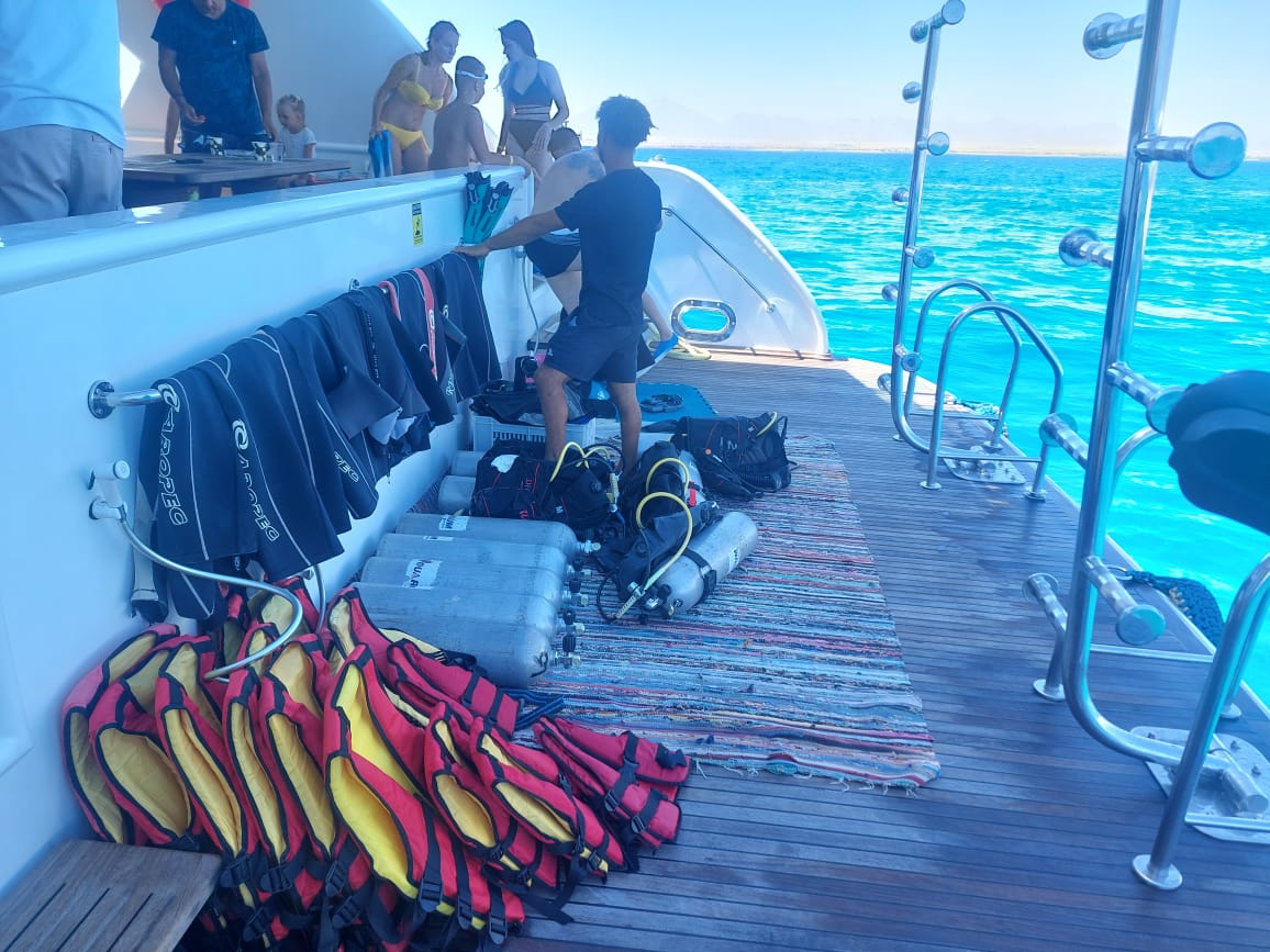 Hurghada Luxury Boat Tours to Orange bay Beach with VIP Lunch, 2 Snorkeling Spots All inclusive