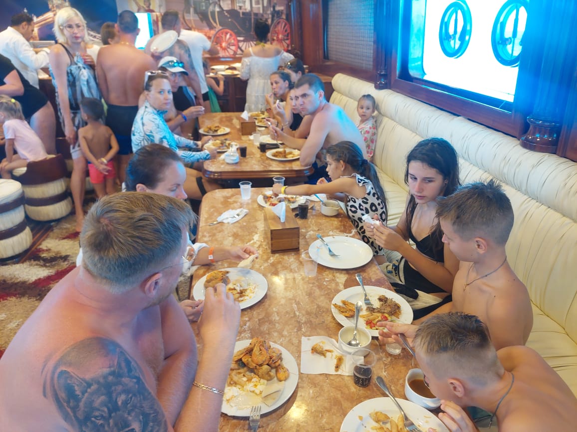 Hurghada Luxury Boat Tours to Orange bay Beach with VIP Lunch, 2 Snorkeling Spots All inclusive