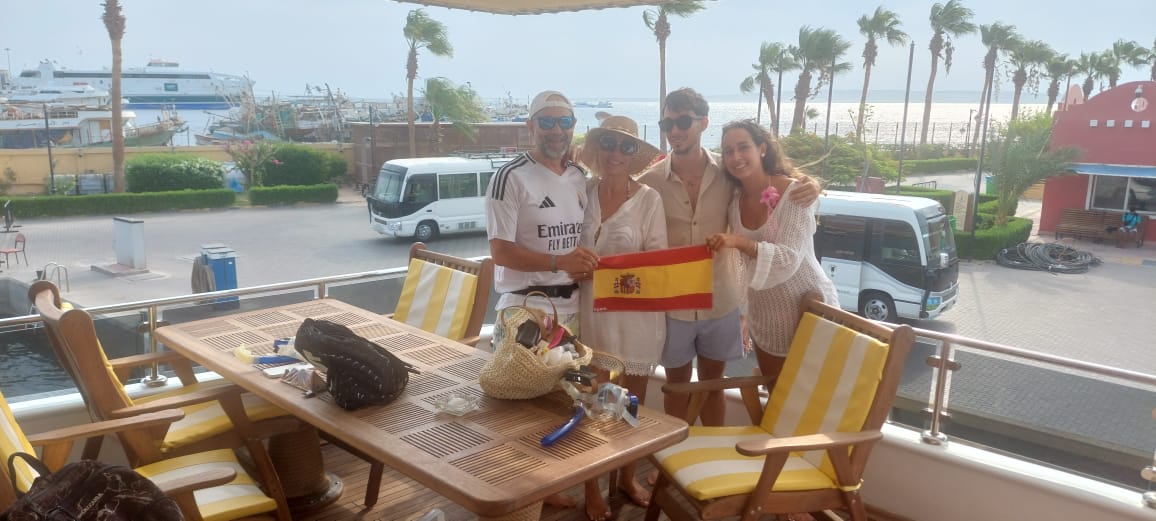 Hurghada Luxury Boat Tours to Orange bay Beach with VIP Lunch, 2 Snorkeling Spots All inclusive