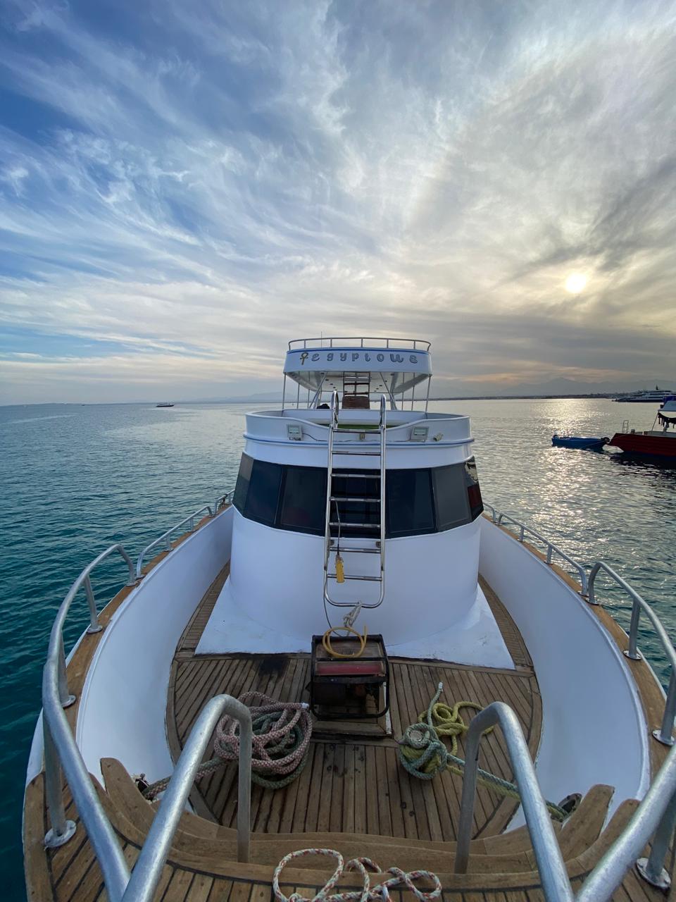 Private-Boat-Hurghada-Rental-All-inclusive