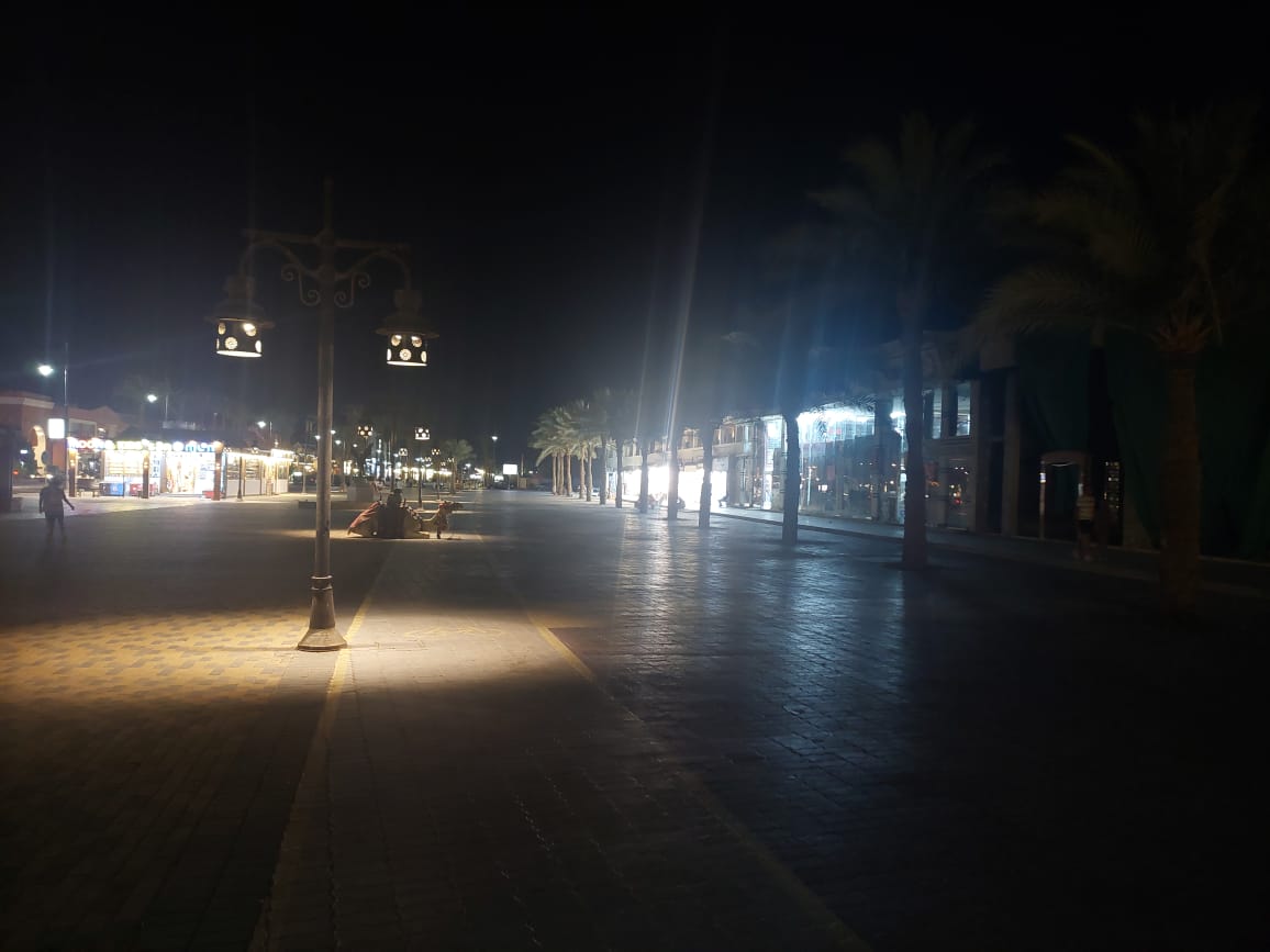 fun-city-ghardaqa-Tours-at-night