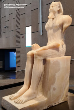 134_1-Big-statue-of-King-Menkaure,-Ancient-Egypt,-History-Pharaohs,-Grand-Egyptian-Museum,-Dynasty-4,-Egyptian-alabaster,-giza,-The-statue-was-found-in-the-unfinished-mortuary-temple