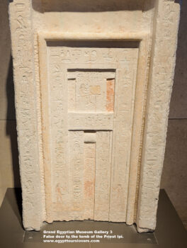 231-old-kingdoms,-limestone,-Saqqara,-False-door-to-the-tomb-of-the-Priest-Ipi,-Ancient-Egypt,-History-Pharaohs,-Grand-Egyptian-Museum