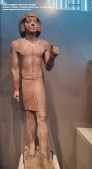 57-Dynasty-4-5,-wood,-Wooden-statue-of-kakherptah-found-in-his-tomb,-overseer-of-metal-workers,-Ancient-Egypt,-History-Pharaohs,-Grand-Egyptian-Museum