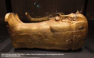 The-first-outer-coffin-of-King-Tutankhamun-2